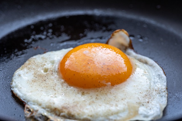 みんなは目玉焼きに何かける？人気調味料ランキングTOP10