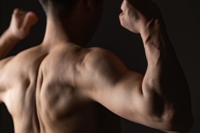 アスタキサンチンを取り入れた筋トレでエネルギー回路を変える